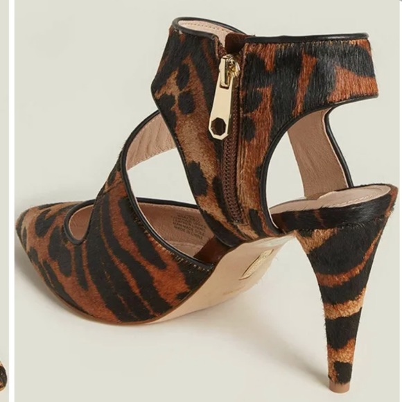 Brand new fur with pearls classy heel! Make an offer! - Picture 6 of 15